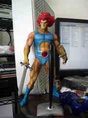 Mezco Toyz ThunderCats Lion-O Mega Scale Action Figure