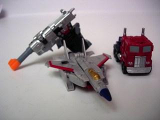 Hasbro Transformers Reveal the Shield Starscream Legends Action Figure