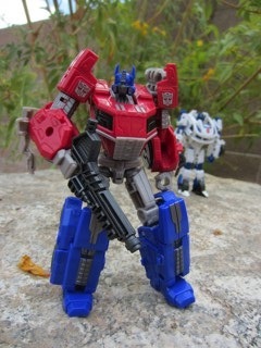 Hasbro Transformers Generations Fall of Cybertron Optimus Prime Action Figure