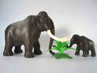 Playmobil Stone Age 5105 Mammoth Family Set