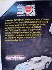 Hasbro Transformers Generations Thrilling 30 Autobot Tailgate with Groundbuster Action Figure