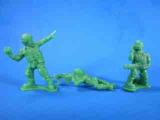 Blip Toys Battle Warriors Monsters vs. Military Mini-Figures Tube