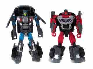 Hasbro Transformers Generations Combiner Wars Brake-Neck Action Figure