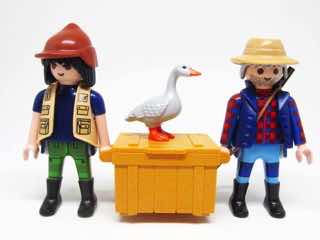 Playmobil Wild Life 5559 Inflatable Boat with Explorers Figure Set