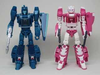 Hasbro Transformers Generations Titans Return Arcee Action Figure