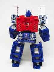 Transformers Generations War for Cybertron Siege Ultra Magnus Action Figure