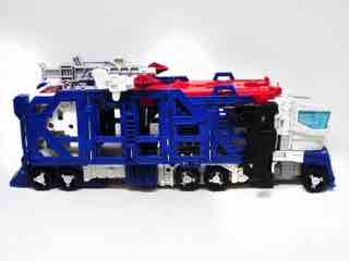 Transformers Generations War for Cybertron Siege Ultra Magnus Action Figure