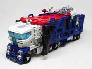 Transformers Generations War for Cybertron Siege Ultra Magnus Action Figure