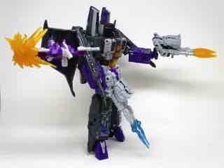 Transformers Generations War for Cybertron Siege Phantomstrike Squadron Skywarp, Shrute, Fracas, and Terror-Daxtyl Action Figures