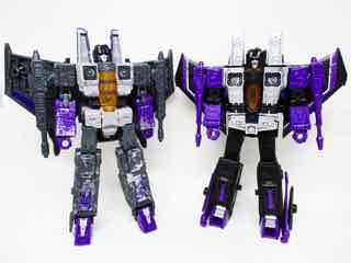 Transformers Generations War for Cybertron Earthrise Voyager Skywarp & Thundercracker Action Figure