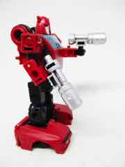 Transformers Generations War for Cybertron Earthrise Deluxe Cliffjumper Action Figure