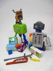 Hexbug Junk Bots 2 Bots + 1 Energy Module Trixie and Surge Action Figures