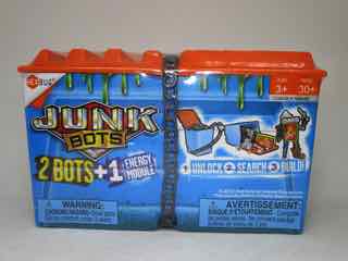 Hexbug Junk Bots 2 Bots + 1 Energy Module Trixie and Surge Action Figures