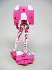 Hasbro Transformers Generations War for Cybertron Earthrise Deluxe Arcee Action Figure