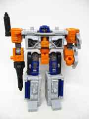 Hasbro Transformers Generations War for Cybertron Earthrise Deluxe Airwave Action Figure