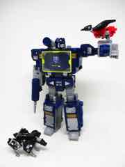 Transformers Generations War for Cybertron Trilogy Soundwave with Laserbeak and Ravage Action Figure