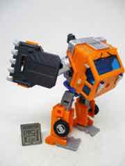 Hasbro Transformers Generations War for Cybertron Kingdom Deluxe Huffer Action Figure