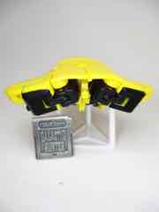 Hasbro Transformers Generations War for Cybertron Trilogy Deluxe Buzzworthy Origin Bumblebee Action Figure