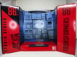 Hasbro Transformers Studio Series 86 Dinobot Slug with Daniel Witwicky