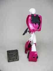 Transformers Authentics Bravo Autobot Arcee Action Figure