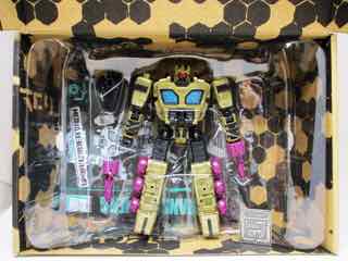 Hasbro Transformers Generations War for Cybertron Trilogy Deluxe Black Roritchi Action Figure