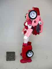 Hasbro Transformers Legacy Deluxe Elita-1 Action Figure