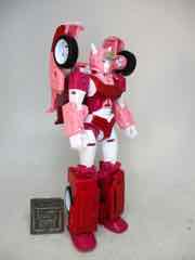 Hasbro Transformers Legacy Deluxe Elita-1 Action Figure