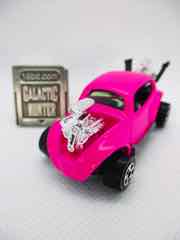 Playing Mantis Johnny Lightning The Challengers Bug Bomb (Pink) Die-Cast Metal Vehicle