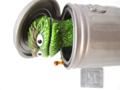 Super7 Sesame Street Oscar the Grouch ReAction Figure