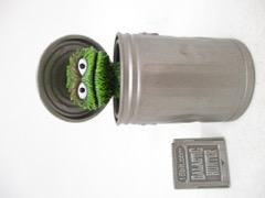 Super7 Sesame Street Oscar the Grouch ReAction Figure