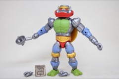 Mattel Turtles of Grayskull Masters of the Universe x Teenage Mutant Ninja Turtles Metal-Boto Action Figure