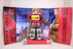 Hasbro Transformers Studio Series 86 Voyager Autobot Blaster & Eject Action Figure