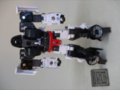 Hasbro Transformers Generations Legacy Velocitron Speedia 500 Collection Decepticon Crasher