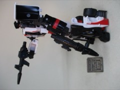 Hasbro Transformers Generations Legacy Velocitron Speedia 500 Collection Decepticon Crasher