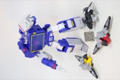 Hasbro Transformers Studio Series 86 Soundwave with Buzzsaw, Laserbeak, and Ravage