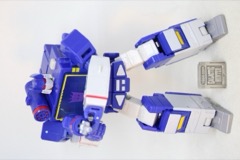 Hasbro Transformers Studio Series 86 Soundwave with Buzzsaw, Laserbeak, and Ravage