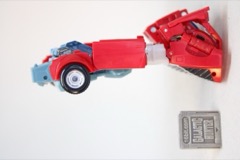 Hasbro Transformers Studio Series 86 Deluxe Windcharger Action Figure