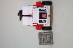 Hasbro Transformers Age of the Primes Deluxe Swerve