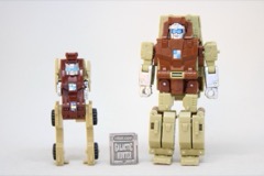 Hasbro Transformers Retro G1 Deluxe Outback