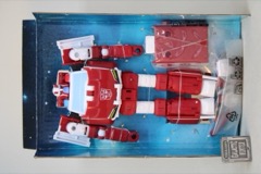 Hasbro Transformers Age of the Primes Deluxe Autobot Ratchet