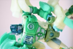 Transformers New Legends Glow-in-the-Dark Green Lio Convoy Action Figure