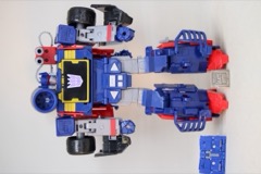 Hasbro Transformers x G.I. Joe Soundwave Dreadnok Thunder Machine with Zarana and Zartan