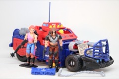 Hasbro Transformers x G.I. Joe Soundwave Dreadnok Thunder Machine with Zarana and Zartan