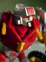 Hasbro Transformers Generations Junkheap Action Figure
