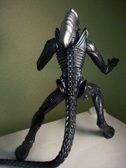 Kenner ALIENS vs. Predator 10-Inch Alien Action Figure