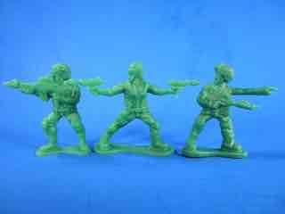 Blip Toys Battle Warriors Monsters vs. Military Mini-Figures Tube