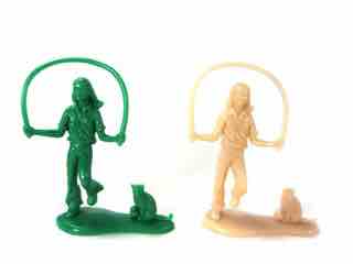 Tim Mee Toys People at Play Atomic Family Putty and Green Figure Set