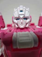 Hasbro Transformers Generations Titans Return Arcee Action Figure