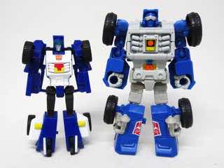 Transformers Generations Power of the Primes Beachcomber Action Figure