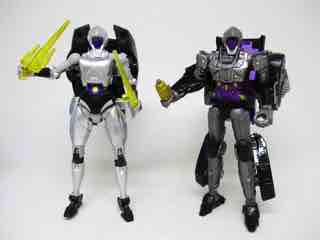 Transformers Generations War for Cybertron Siege Selects Nightbird Action Figure